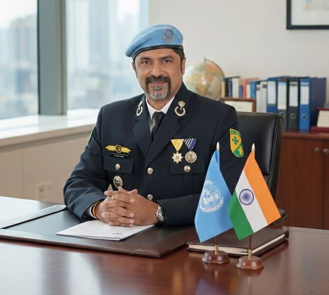 File:Col(Hon). Dr. Dinesh Sabnis.jpg